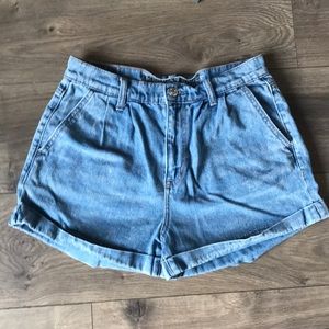 American Eagle Mom Short